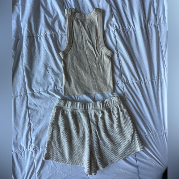 Cream Aerie Tank and Shorts - Picture 8 of 9